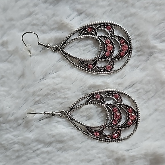 Earrings - Picture 3 of 5
